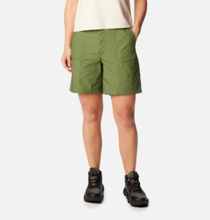 Columbia Holly Hideaway™ Washed Out Bermuda Women Shorts Green | 40979221